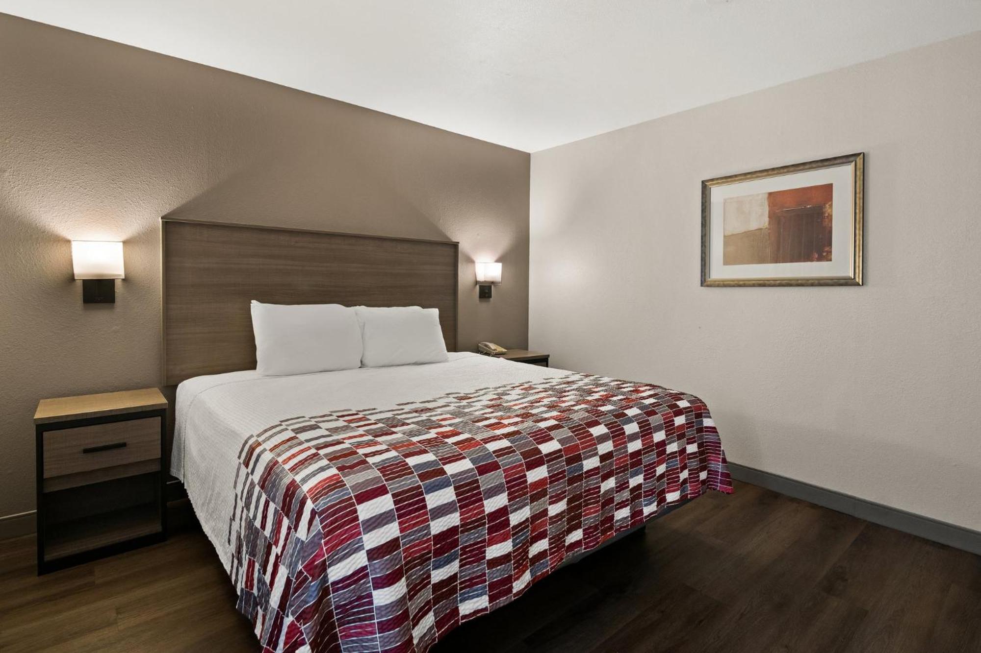 Red Roof Inn & Suites Irving - Dfw Airport South Extérieur photo