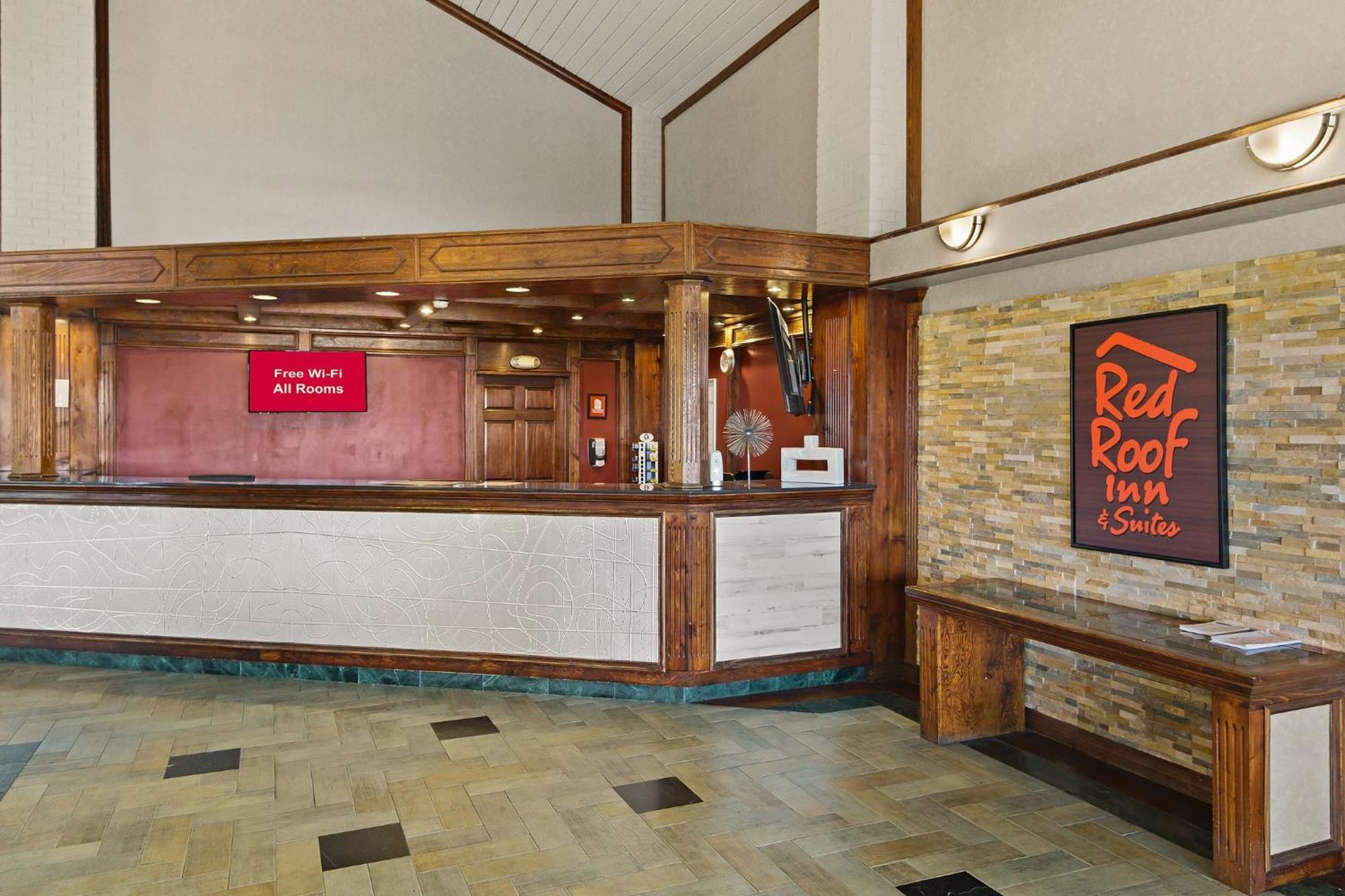 Red Roof Inn & Suites Irving - Dfw Airport South Extérieur photo